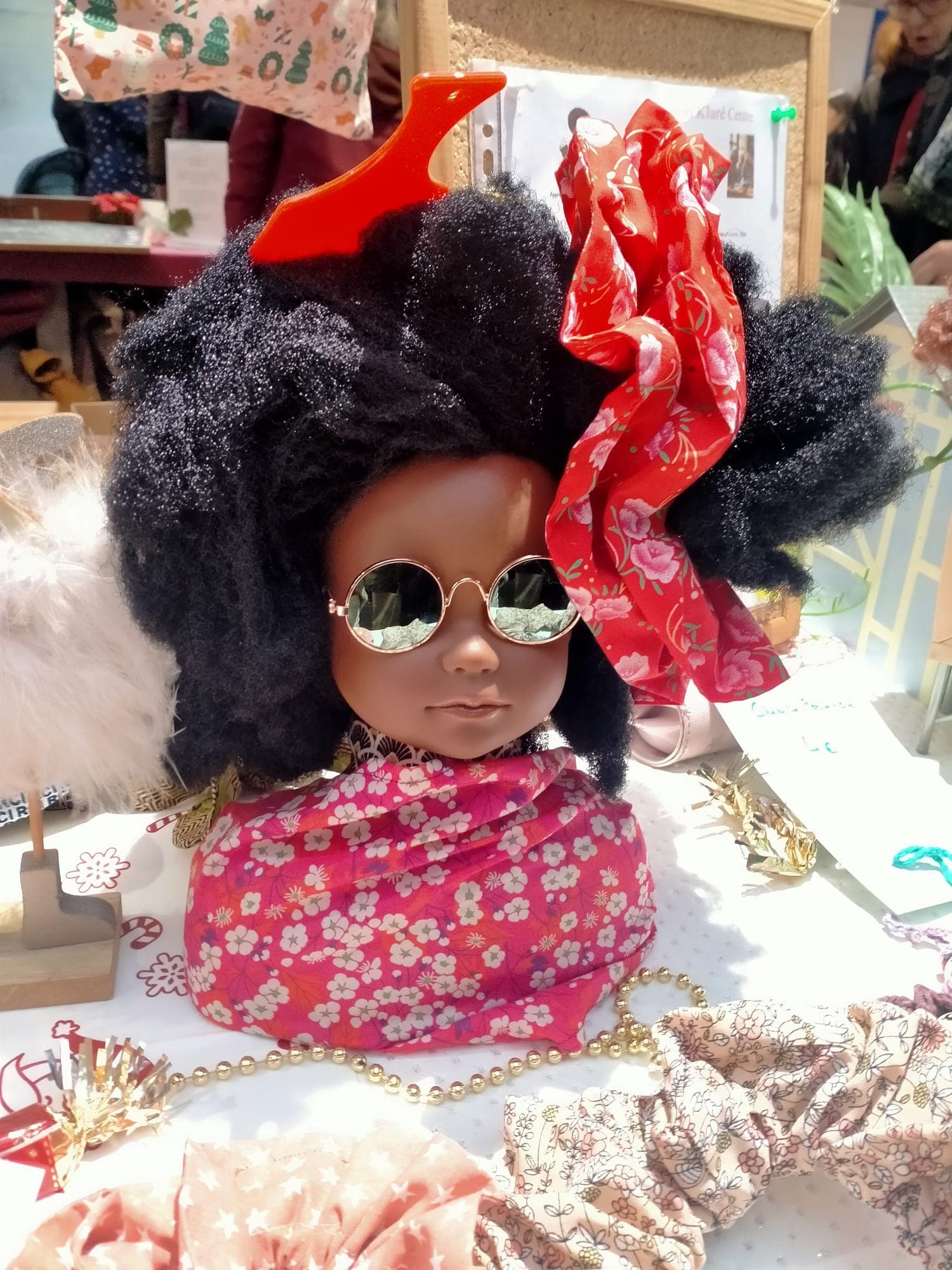 Poupée décorative du stand