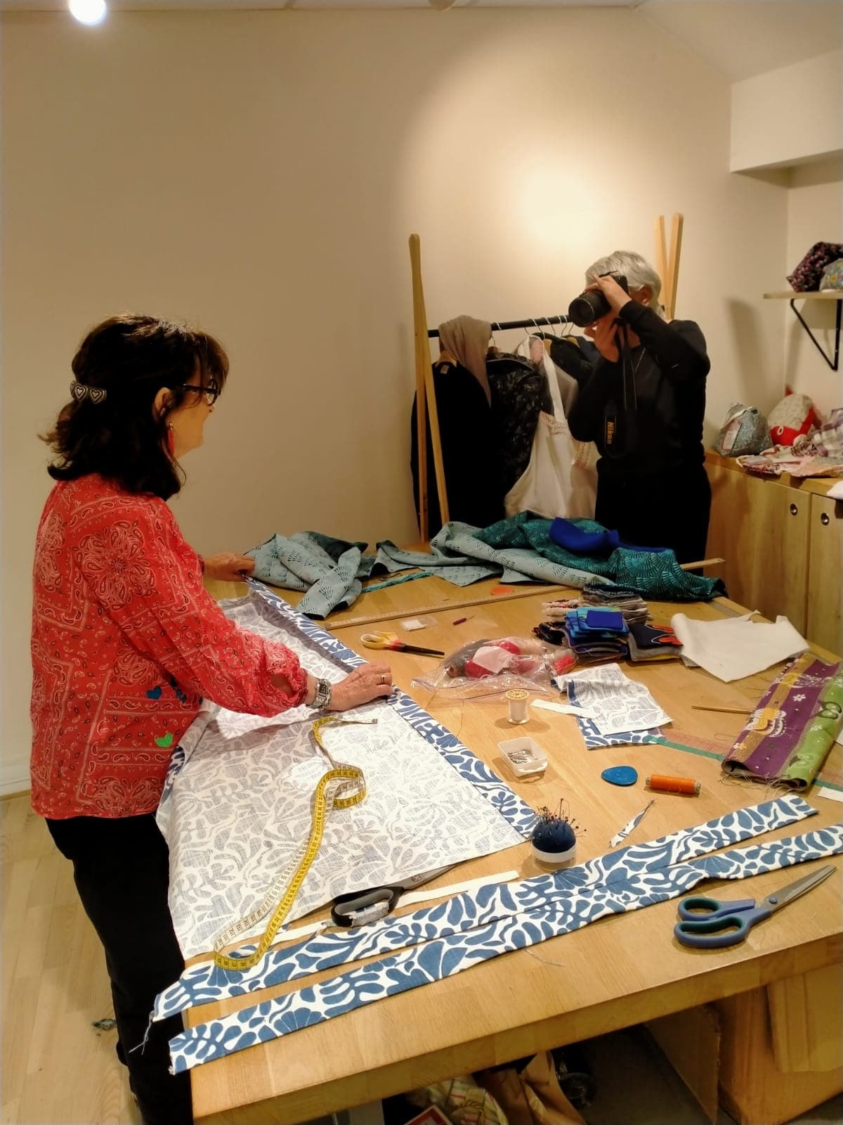 Atelier couture chez Mondial Tissus